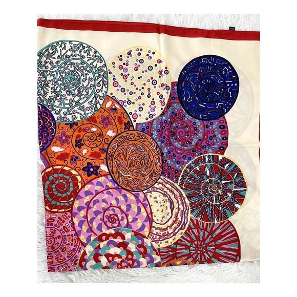 German Fuentes World of Circles Scarf  - Boutique - Picture 2 of 8